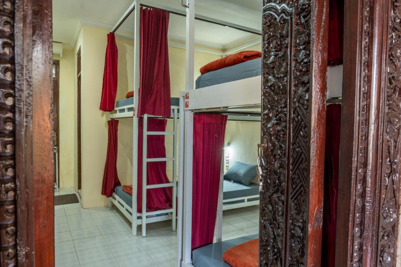 Maharani Hostel ウブド エクステリア 写真
